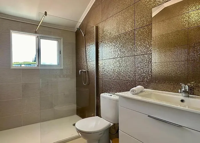 Palm House Azores Casa de Férias *